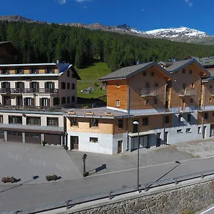 Hotel Meuble Adler - Rooms & Mountain Apartments Aparthotel