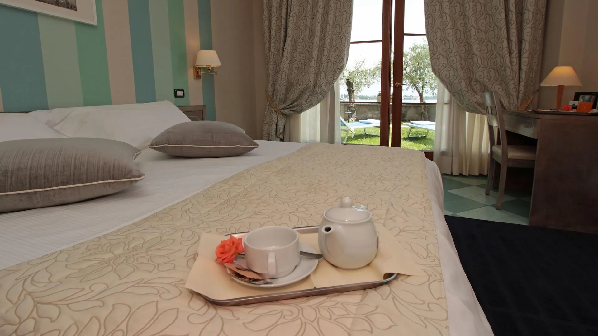 Hotel Villa Maria Au Lac Toscolano Maderno 4*,